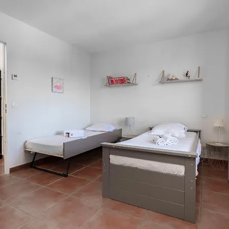 Spacious On The Cornice Of Olive Trees Villa *