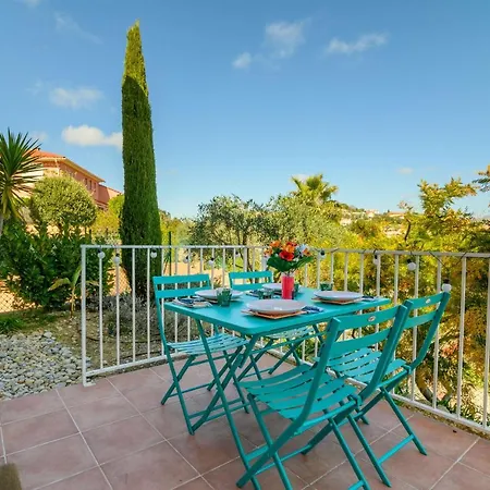 Spacious On The Cornice Of Olive Trees *